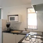 مكان تخييم Happy Camp Mobile Homes In Iscrixedda لوتْسوراي