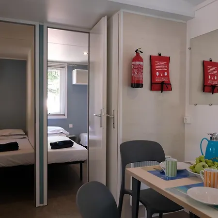Kemping Happy Camp Mobile Homes In Iscrixedda 3*