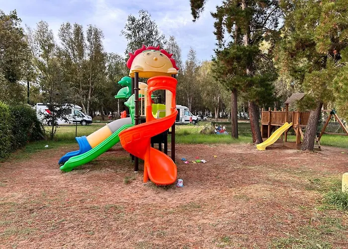 Kemping Happy Camp Mobile Homes In Iscrixedda Lotzorai